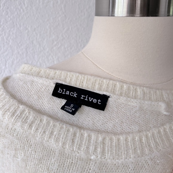 Black River Penguin Sweater Size Small in Cream - Picture 4 of 5